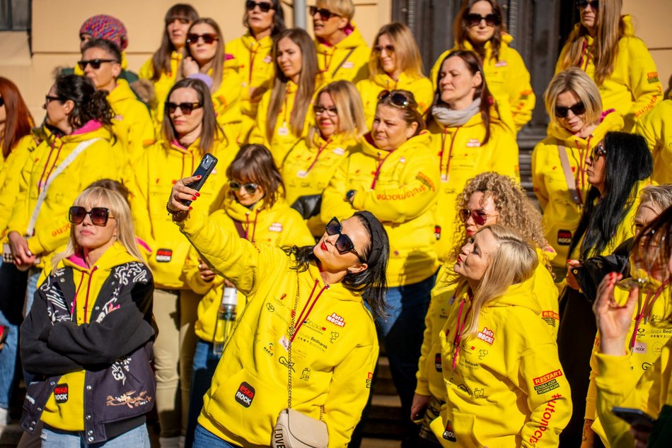 Łódź. Zobacz, jak "Babski Rajd AutoMocne" popędził Piotrkowską w Łodzi!