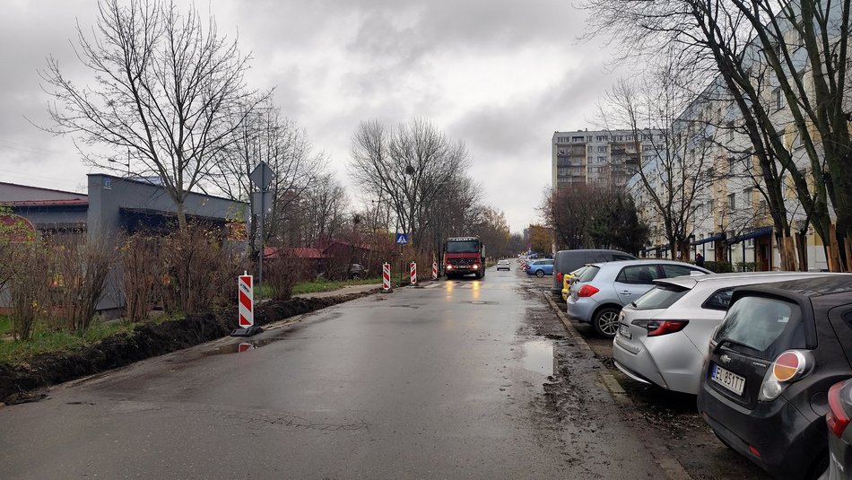 Łódź. Remont Bartoka. Będzie nowa nawierzchnia, chodniki i miejsca parkingowe