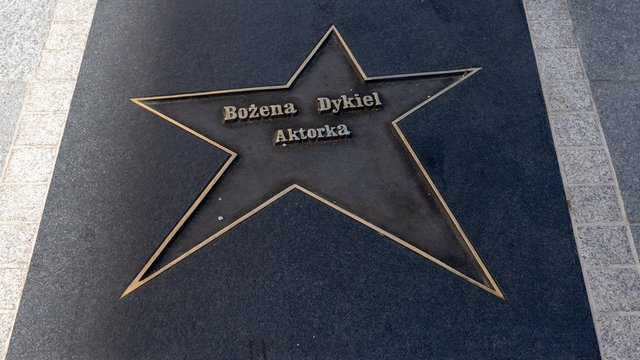 Bożena Dykiel i jej niezwykły życiorys. Poznaj historię aktorki uhonorowanej w Łódzkiej Alei Gwiazd