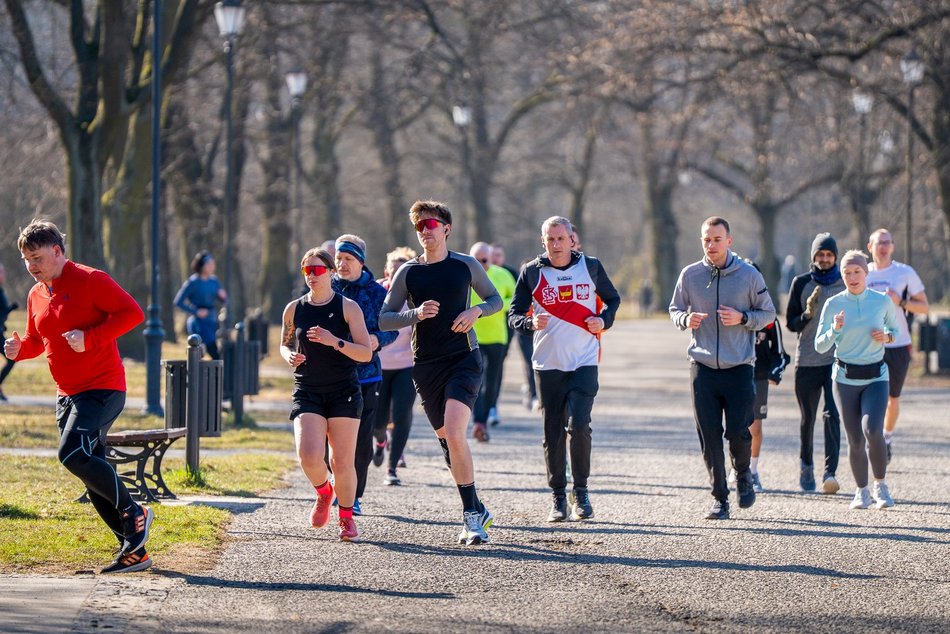 Łódź. Parkrun w Parku Poniatowskiego w Łodzi. Brałeś udział w biegu? Znajdź się na zdjęciach!