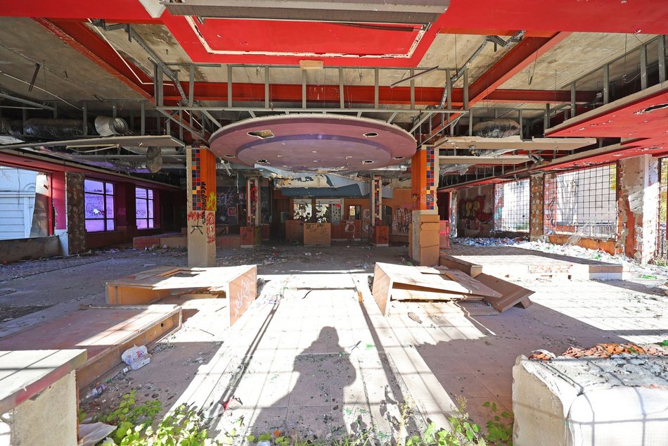 Łódź. Koniec z ruiną po Pizza Hut! Łodzianie zdecydują, co powstanie w pasażu Rubinsteina