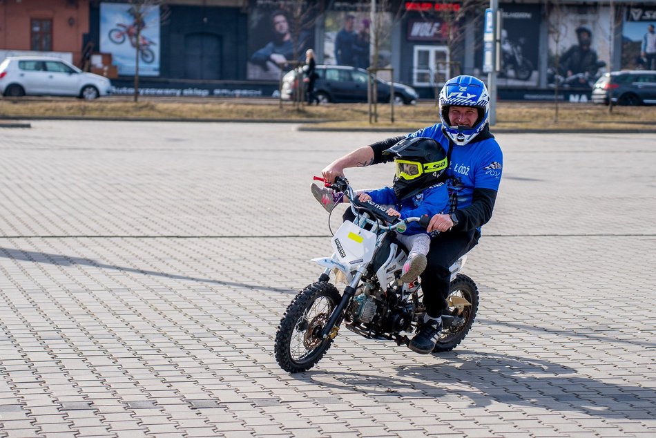 Łódź. Piknik AutoMocne przy Moto Arenie w Łodzi. Masa atrakcji dla każdego na Dzień Kobiet