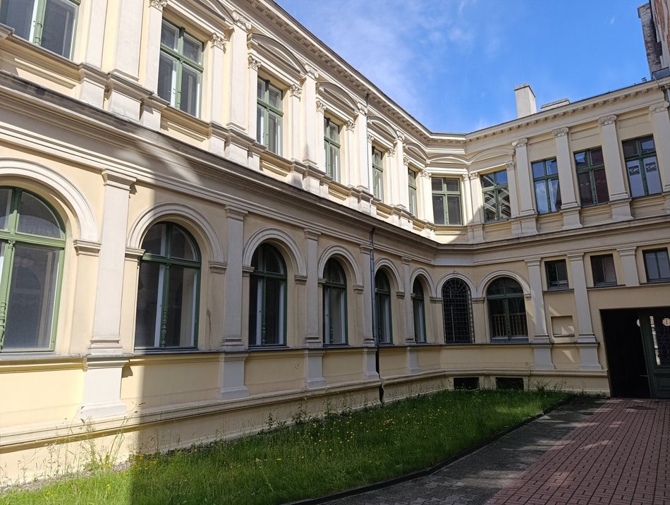 Łódź. Dom Towarzystwa Kredytowego na sprzedaż