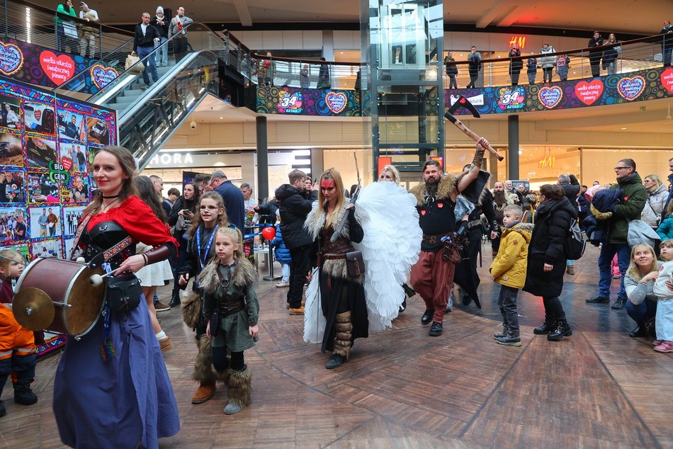 Łódź. Moc atrakcji w Manufakturze na WOŚP 2026 w Łodzi! Wikingowie, strażacy, pokazy i więcej