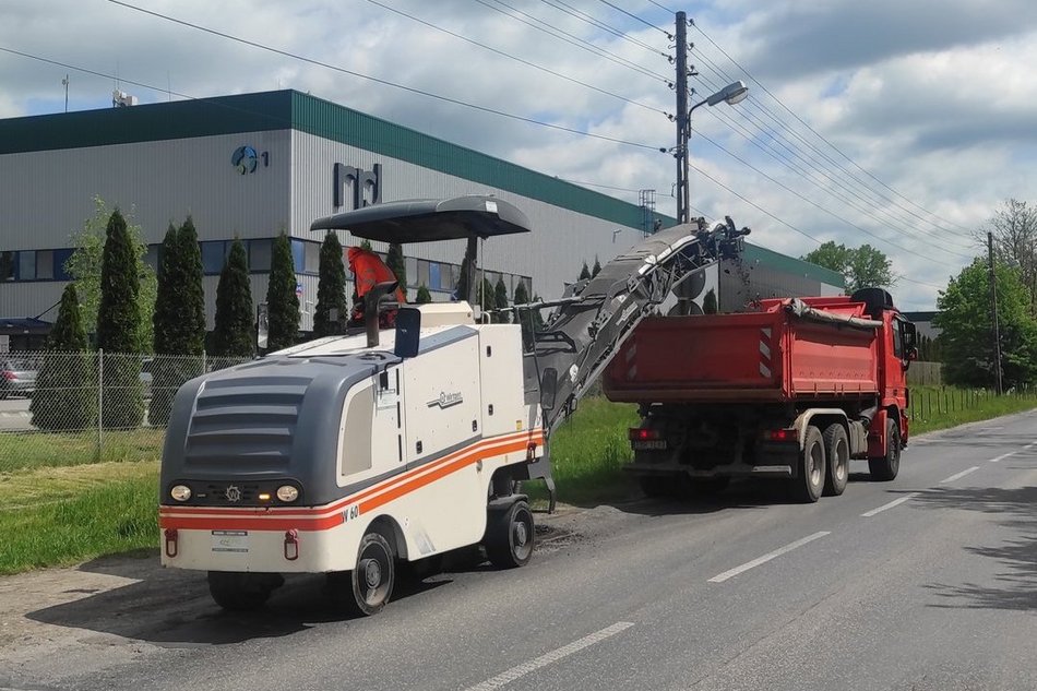 Ekipa drogowa na Zakładowej