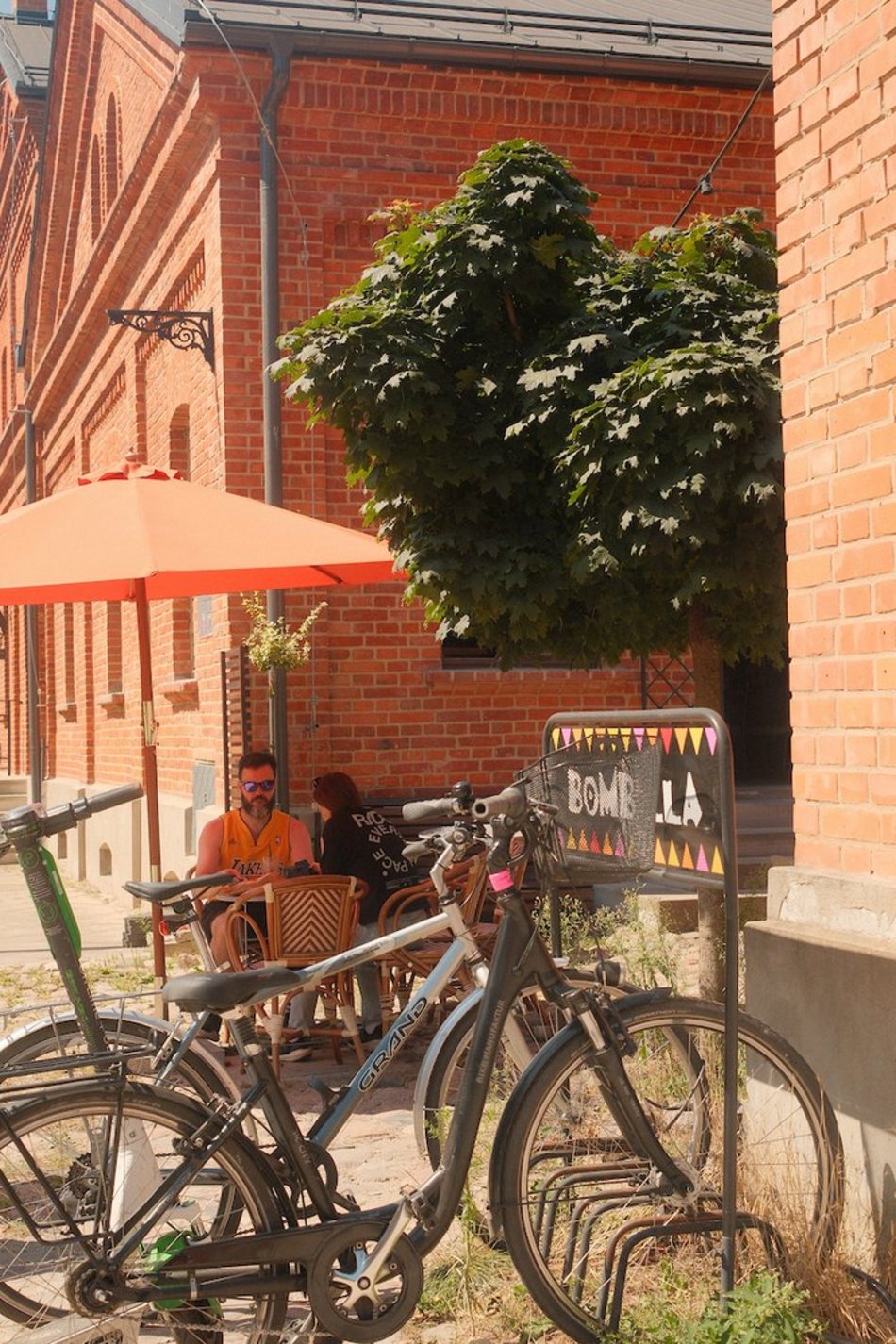Łódź. Relaks na świeżym powietrzu w Łodzi? Księży Młyn i park Źródliska idealne na długi weekend