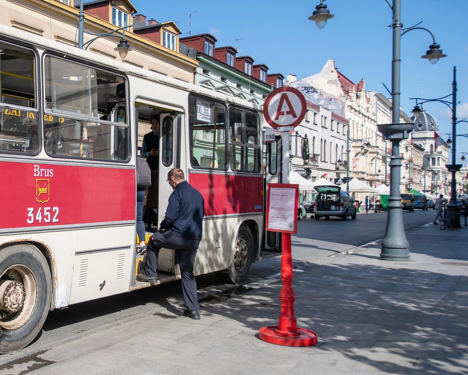 Łódź. Łódzkie Linie Turystyczne rozpoczęły sezon! Zwiedzaj Łódź zabytkowym tramwajem lub autobusem