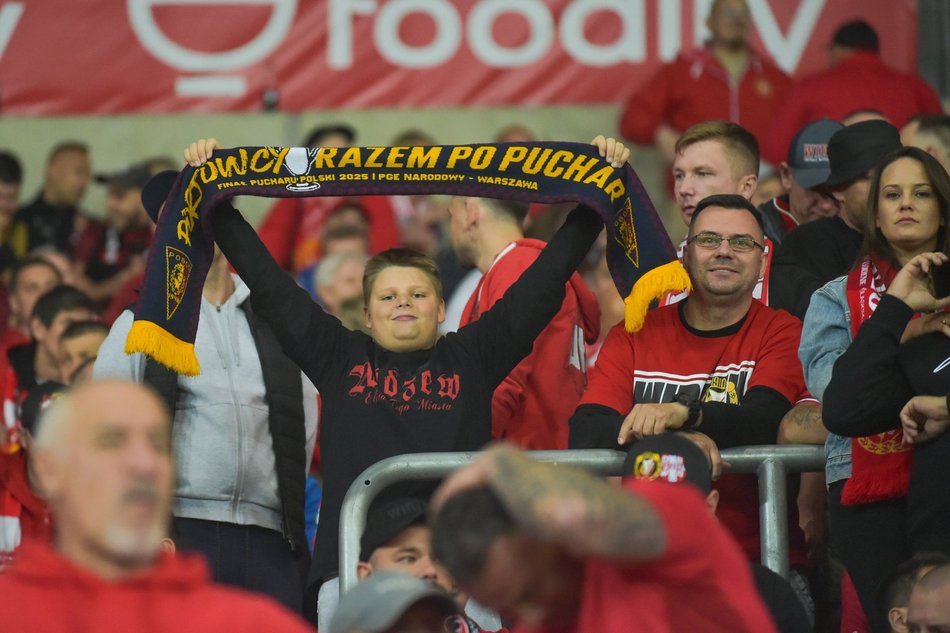 Kibice Widzewa Łódź z Pogonią Szczecin. Byłeś/aś tam? Znajdź się w galerii!