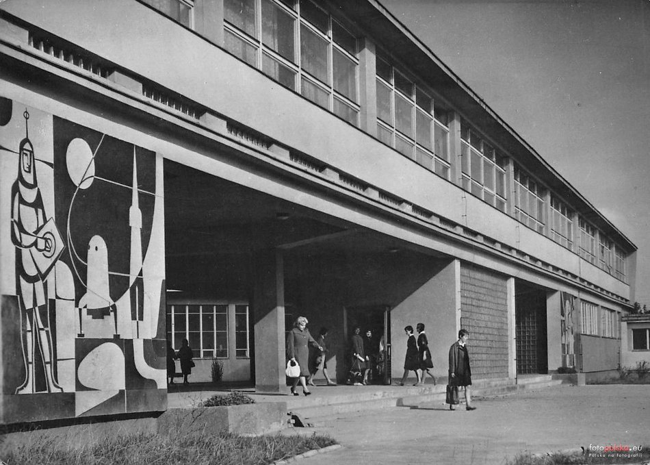 Łódź. Szkoły i uczniowie w Łodzi w dawnych latach. Wyjątkowy klimat na starych fotografiach!