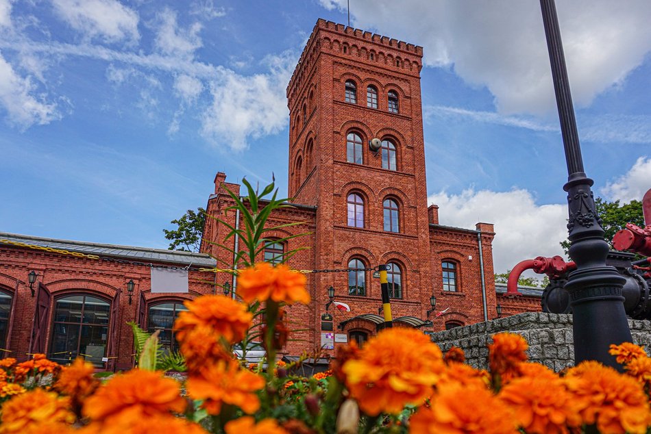 Ile zarabiali łodzianie na przestrzeni lat?