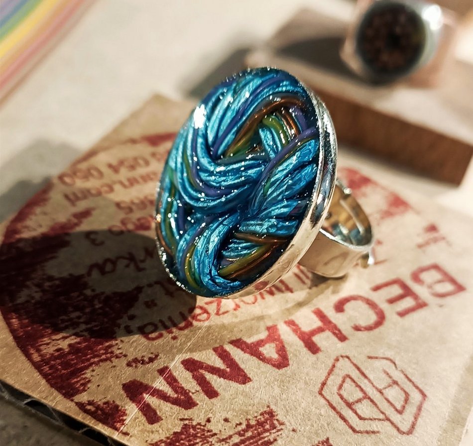 Łódź. Sztuka robiona z odpadów. Anna Becherka z Łodzi i jej innowacyjne podejście do recyklingu [ZDJĘCIA]