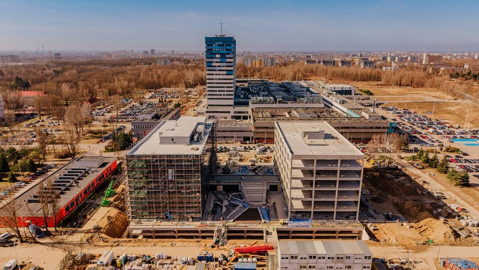 Łódź. Wielka budowa przy CKD z lotu ptaka. Powstaje nowy gmach Uniwersytetu Medycznego