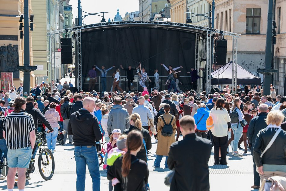 Łódź. Międzynarodowy Dzień Tańca w Łodzi. Pokazy, warsztaty i wspólna potańcówka