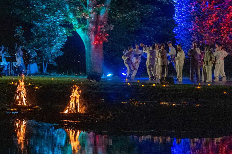 Łódź. Noc Świętojańska w Ogrodzie Botanicznym w Łodzi