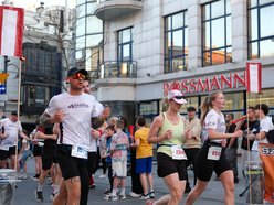 TOP 10 zdjęć z Rossmann Run 2026. Najlepsze kadry z Biegu Ulicą Piotrkowską