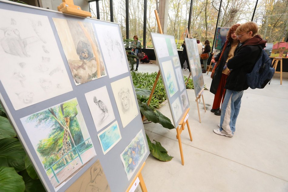 Wystawa prac plenerowych uczniów Państwowego Liceum Sztuk Plastycznych w Łodzi w Orientarium Zoo Łódź