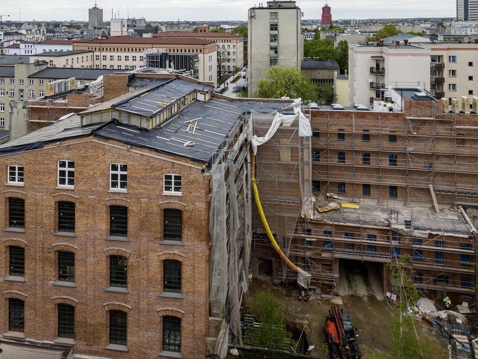 Remont fabryk pasaż Schillera ulica Sienkiewicza plac budowy
