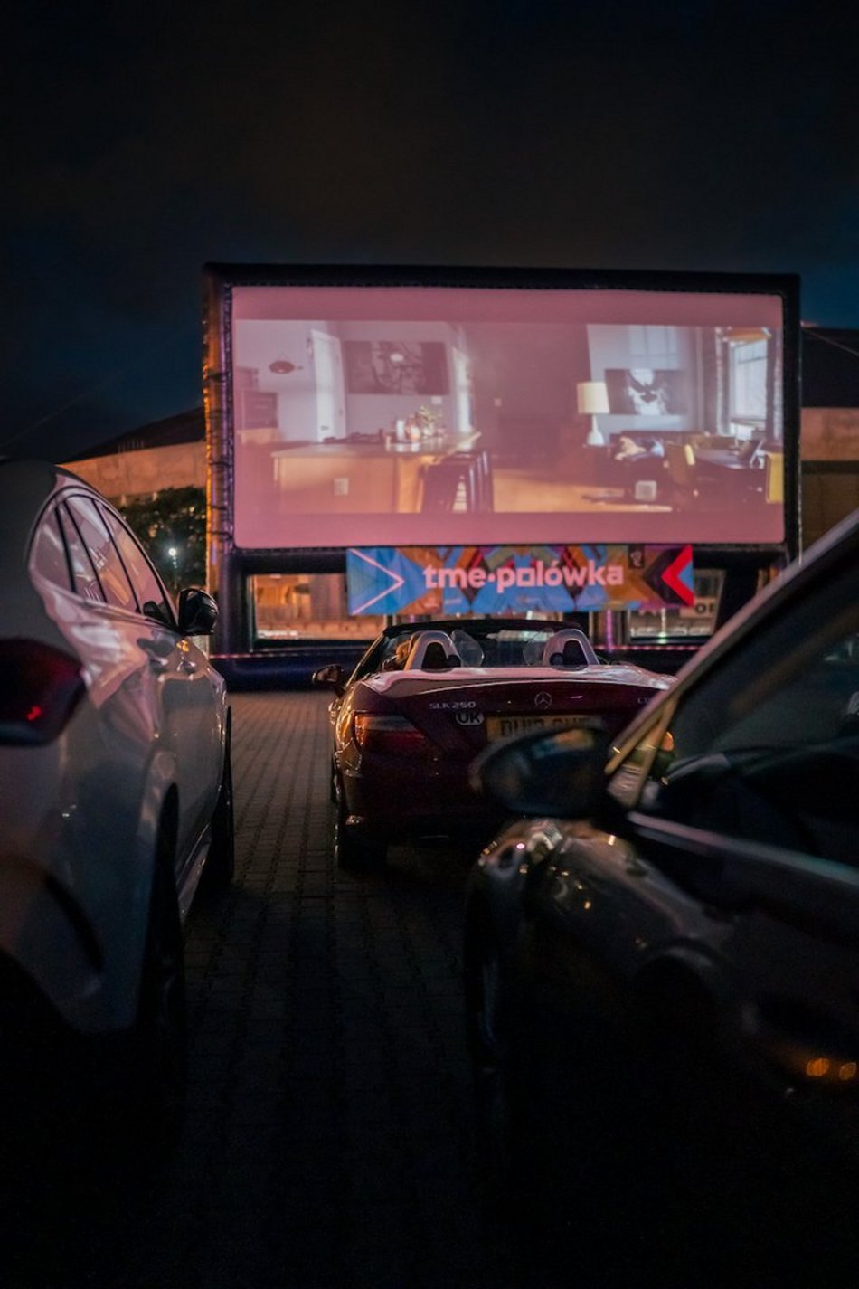 Łódź. Motopolówka przy Atlas Arenie w Łodzi. Dobre kino prosto z samochodu