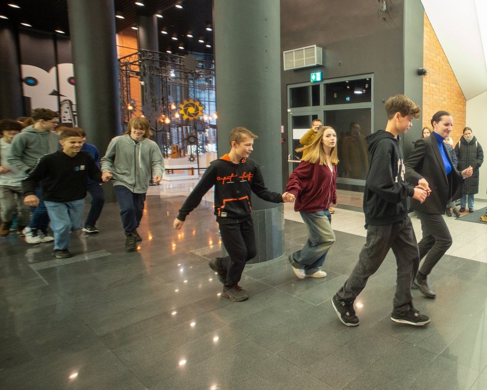 EC1 Łódź - belgijkę tańczą licealiści z II LO, III LO i XI LO