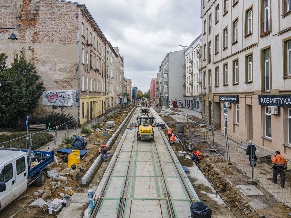 Montaż torowiska na ul. Legionów