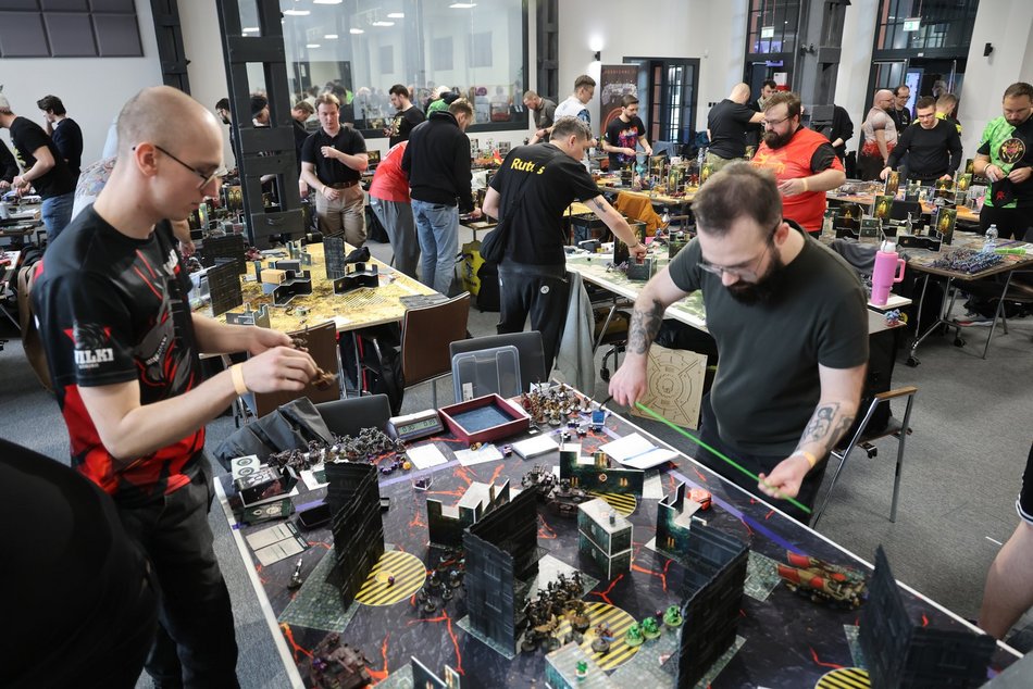 Łódź. Warhammer 40,000 opanował EC1 Łódź! Zobacz, jak wygląda zmagania na turnieju bitewniaków