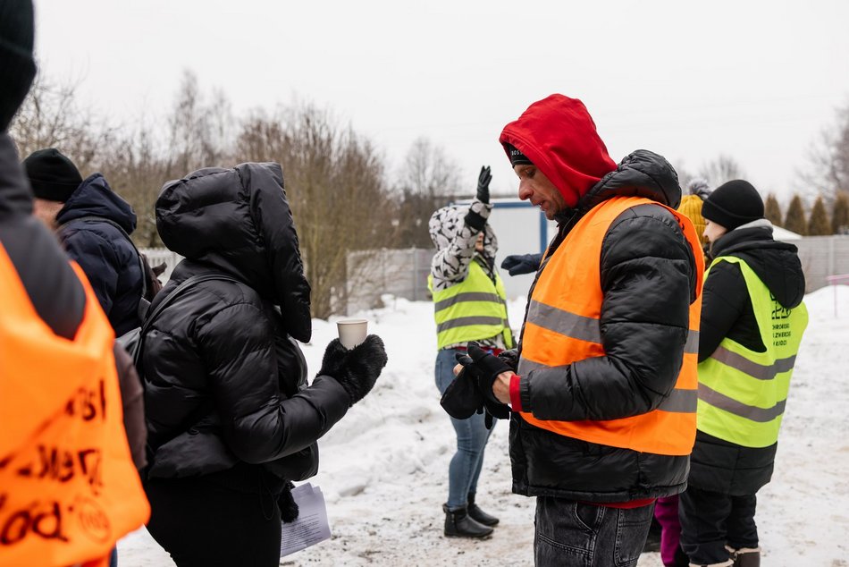 Łódź. Psy ze schroniska w Łodzi znów na spacerze! Dla tych wesołych pyszczków aż chce się chodzić!