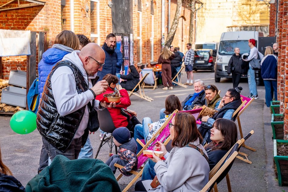 Łódź. Festiwal Azjatycki w Łodzi. Piotrkowska 217 pełna orientalnych smaków