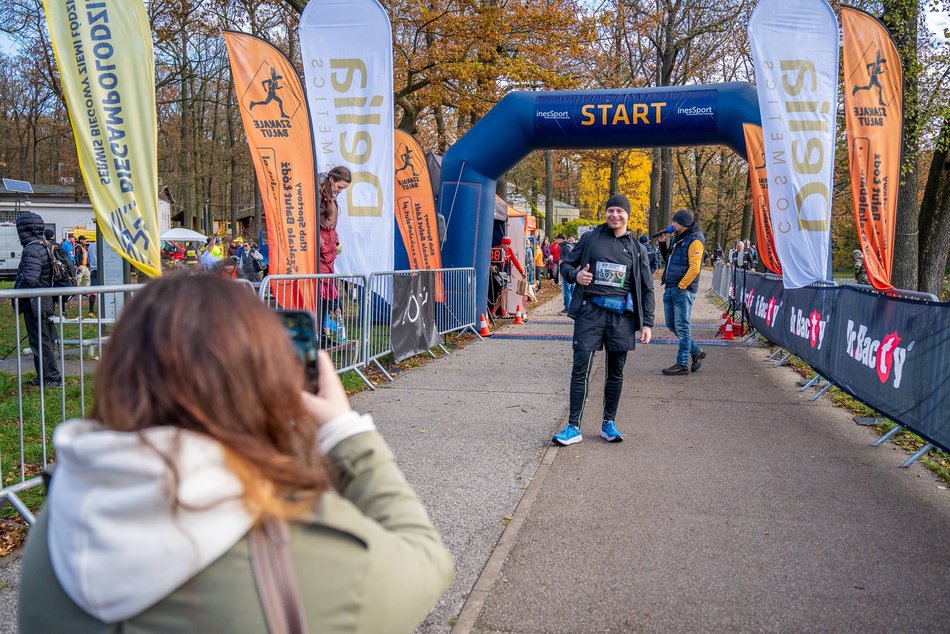 Łódź. Jesienny Festiwal Szakala w Łodzi. Brałeś/aś udział w biegu? Znajdź się na zdjęciach