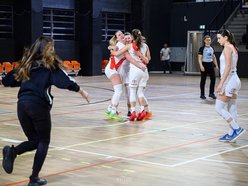 Wygrane koszykarek z Łodzi