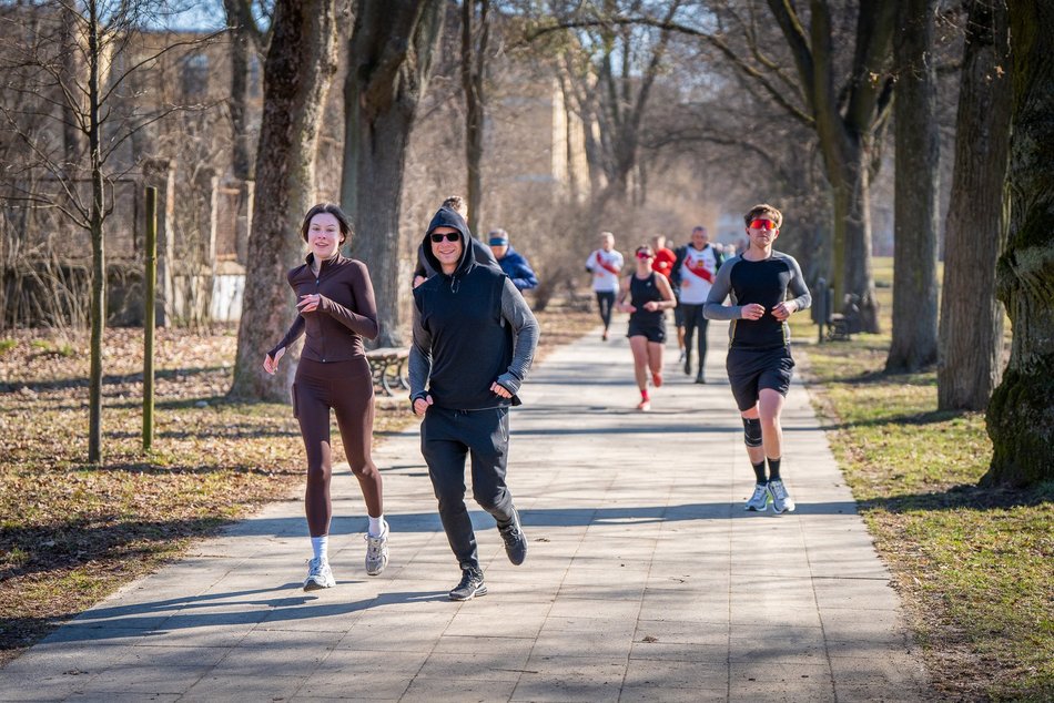Łódź. Parkrun w Parku Poniatowskiego w Łodzi. Brałeś udział w biegu? Znajdź się na zdjęciach!