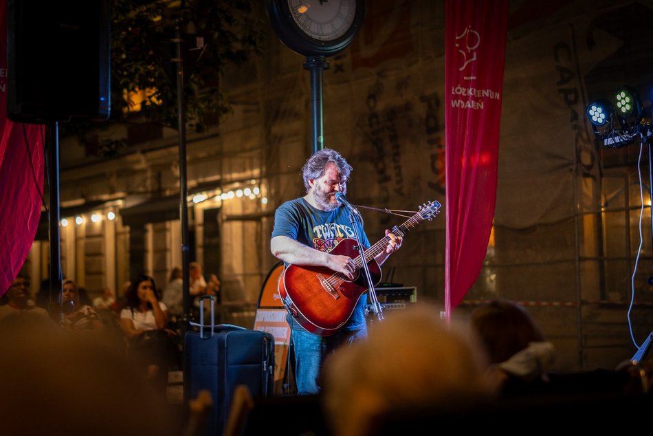 Songwriter Łódź Festiwal. Wyjątkowy klimat przy 6 sierpnia stworzył Svavar Knutur