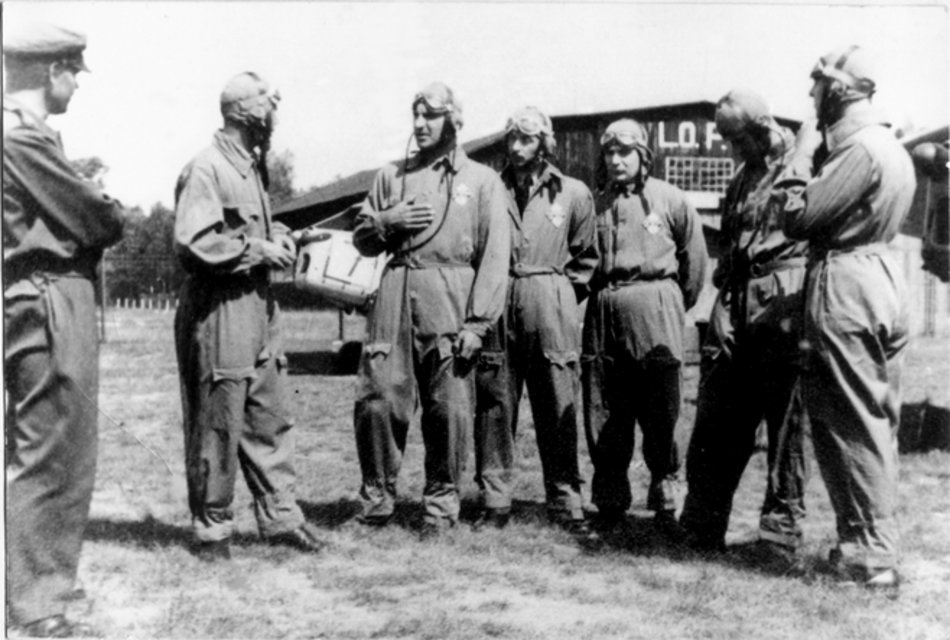 Lotnisko w Łodzi kończy 100 lat! Zobacz, jak wyglądało dawniej!