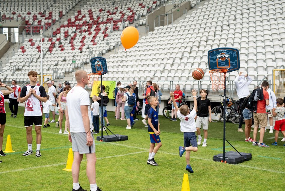 Piknik sportowy na stadionie ŁKS