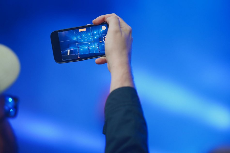 Sw@da x Niczos wystąpili na Great September 2025 w Łodzi. Koncert w pasażu Schillera