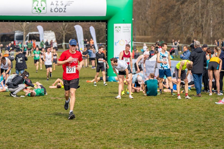 Łódź. Akademickie Mistrzostwa Polski w biegach przełajowych. Znajdź się na zdjęciach!