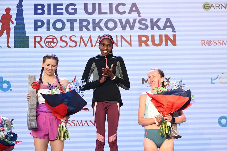 Łódź. Bieg Ulicą Piotrkowską Rossmann Run 2025 wystartował! Walka o życiowe rekordy