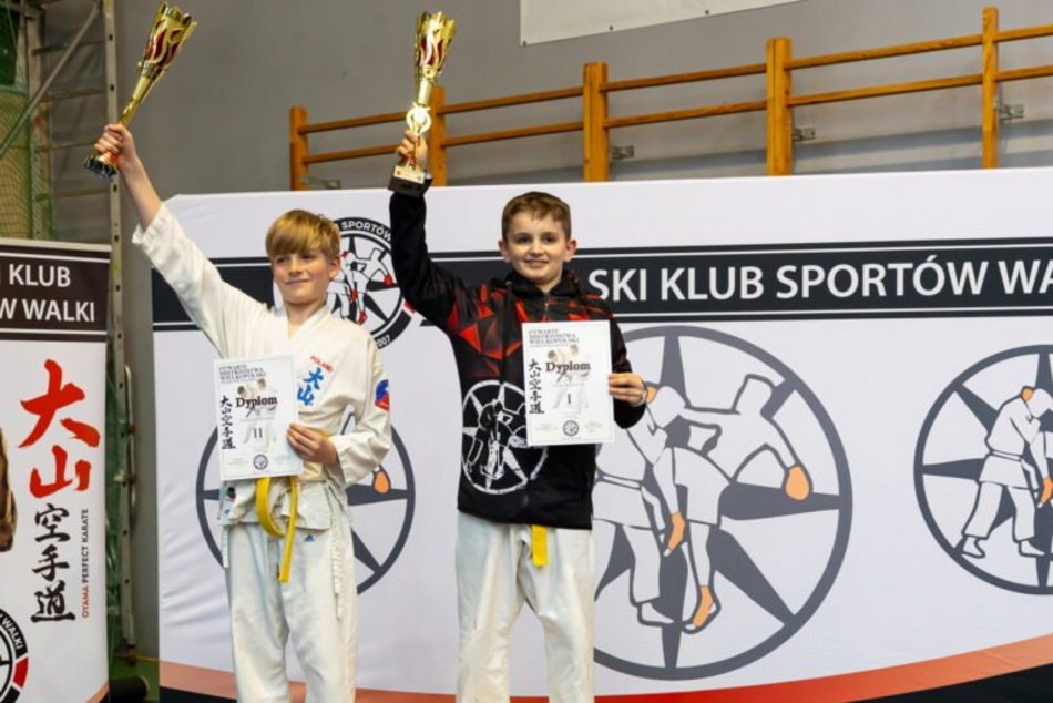 Łódź. Łódź kuźnią wojowników! Triumfy młodych karateków na ogólnopolskim turnieju kumite!