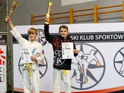 Łódź. Łódź kuźnią wojowników! Triumfy młodych karateków na ogólnopolskim turnieju kumite!