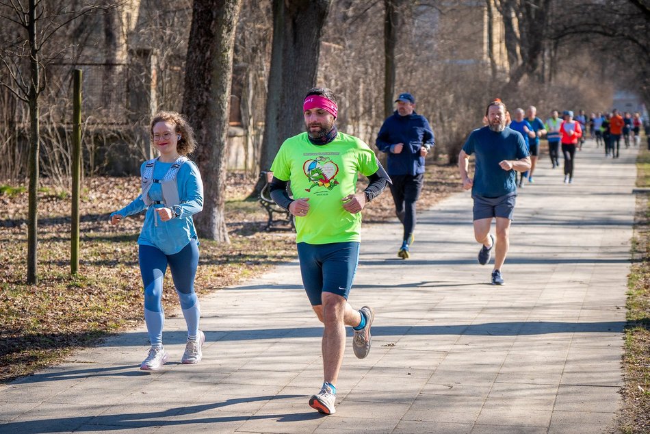 Łódź. Parkrun w Parku Poniatowskiego w Łodzi. Brałeś udział w biegu? Znajdź się na zdjęciach!