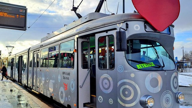 Walentynkowy tramwaj MPK Łódź znów na ulicach! Zakochaj się bez biletu! [SZCZEGÓŁY]