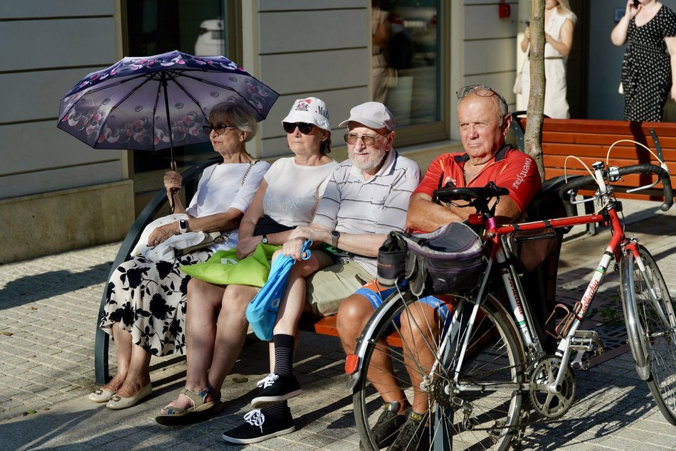 Łódź. Włókiennicza Unplugged w Łodzi. Duet „Two of As” zachwycił mieszkańców ulicy i przechodniów