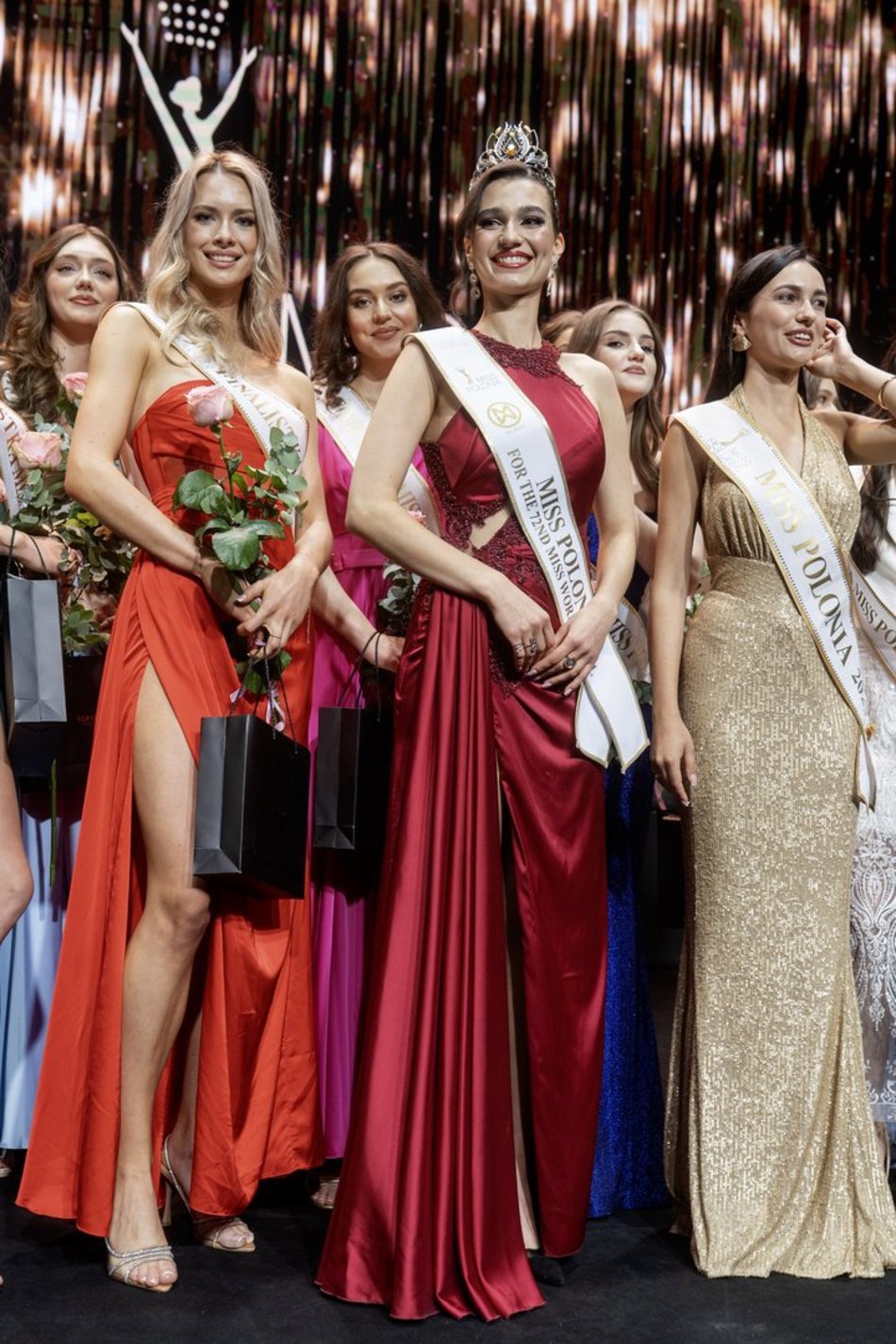 Przedstawienie finalistek Miss Polonia 2025 w Łodzi. Wzruszające pożegnanie Mai Klajdy