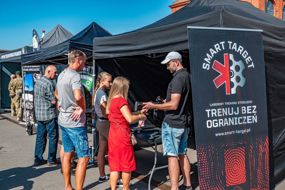 Piknik weterana w Manufakturze