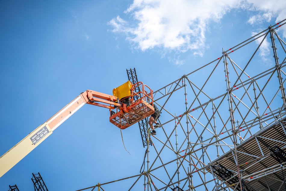 Łodź Summer Festival 2025. Zobacz, jak powstaje festiwalowe miasteczko