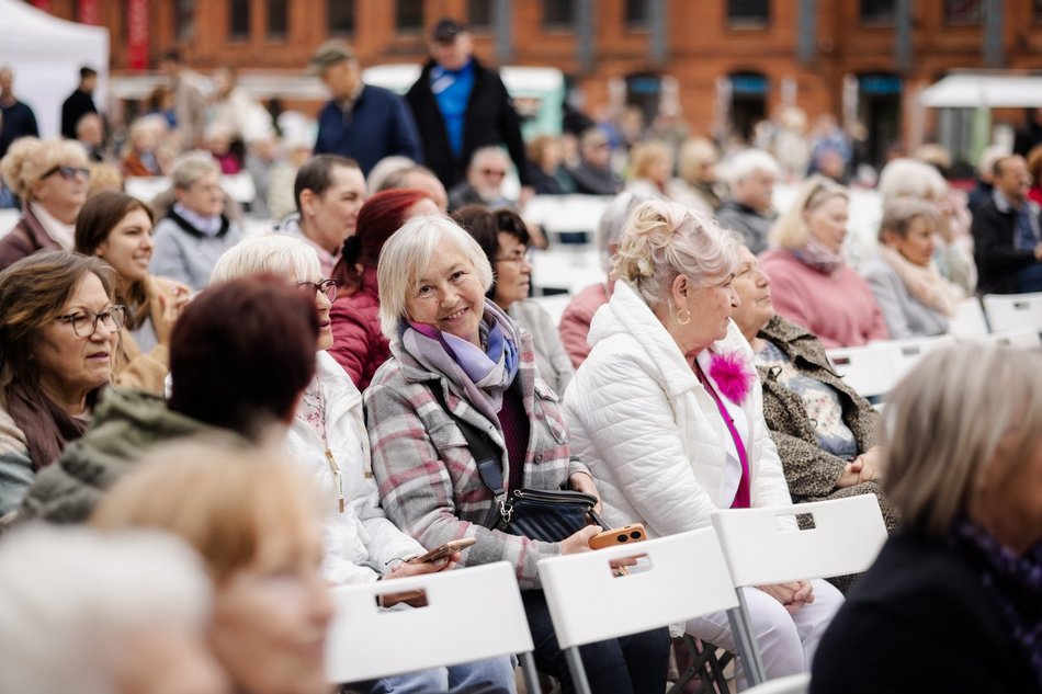 Ruszyły Senioralia 2026 w Łodzi. Trwa zabawa na rynku Manufaktury