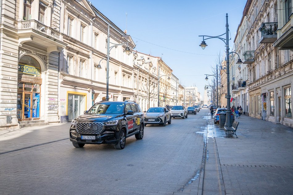 Łódź. Zobacz, jak "Babski Rajd AutoMocne" popędził Piotrkowską w Łodzi!