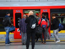 Łódź. Pociąg Łódzkiej Kolei Aglomeracyjnej (ŁKA)