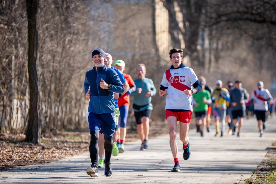 Łódź. Parkrun w Parku Poniatowskiego w Łodzi. Brałeś udział w biegu? Znajdź się na zdjęciach!