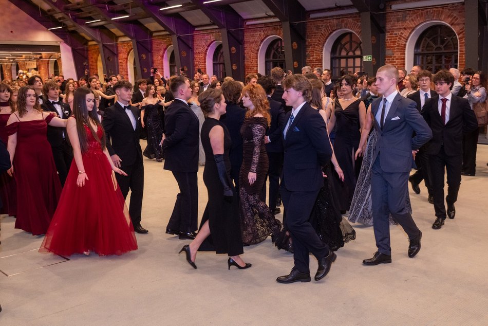 Łódź. Studniówka I LO w Łodzi