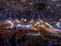 motocyklista na torze